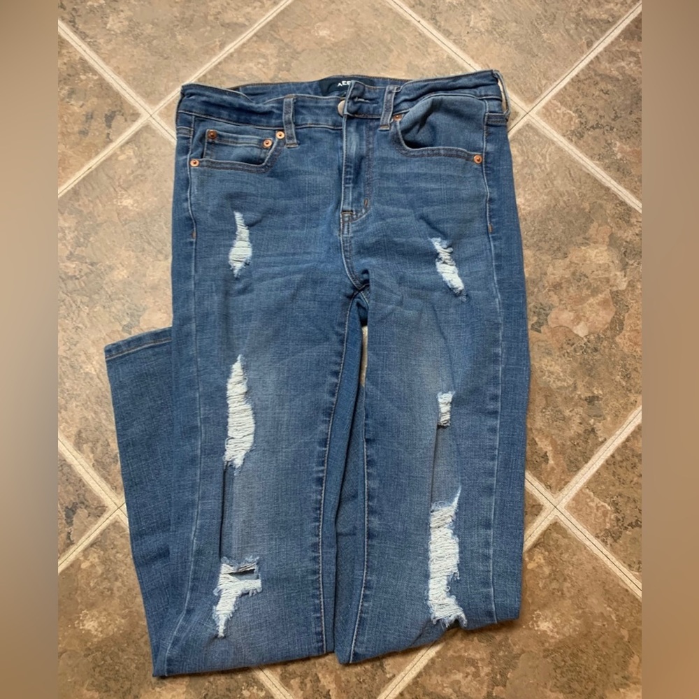 Aero ripped jegging jeans! Size 6